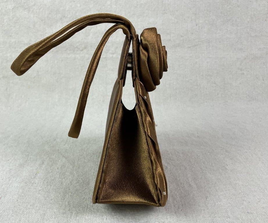 Pair of Fan-Shaped Satin Evening Bags - 14