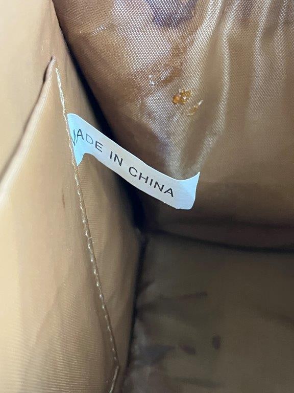 Pair of Fan-Shaped Satin Evening Bags - 17