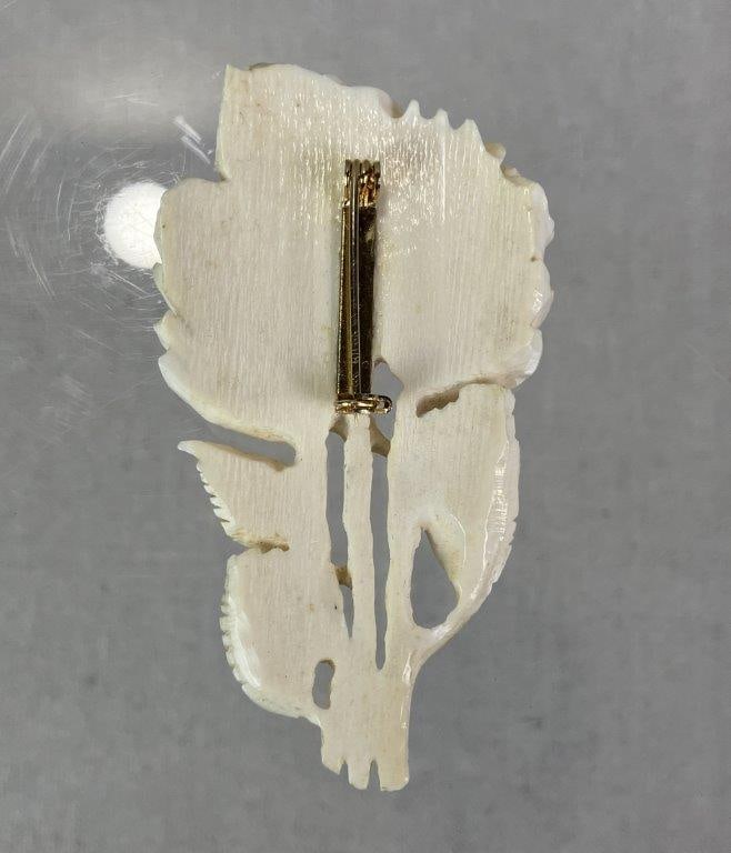 Carved Bone Three Roses Brooch - 3