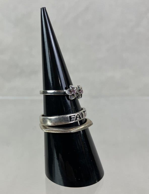 Jewelry with Black Crocodile-Pattern Vinyl Travel Jewelry Box - 16