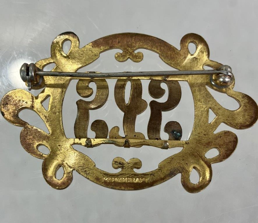 Thirteen Vintage Brooches - 13