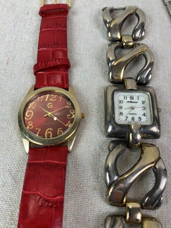 Seven-Piece Vintage Wristwatch Assortment - 6