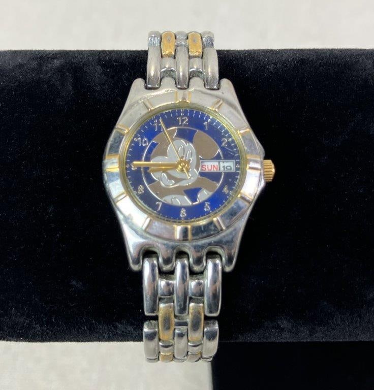 Vintage Disney Women’s Wristwatch with Mickey Dial (1 of 6)