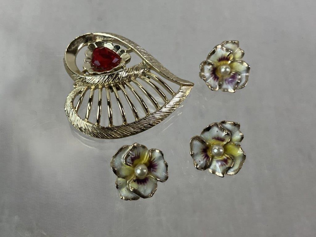 Assortment of Vintage Jewelry - 2