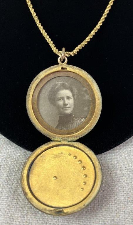 Late 19th Century Crescent Moon and Star Locket Necklace - 3