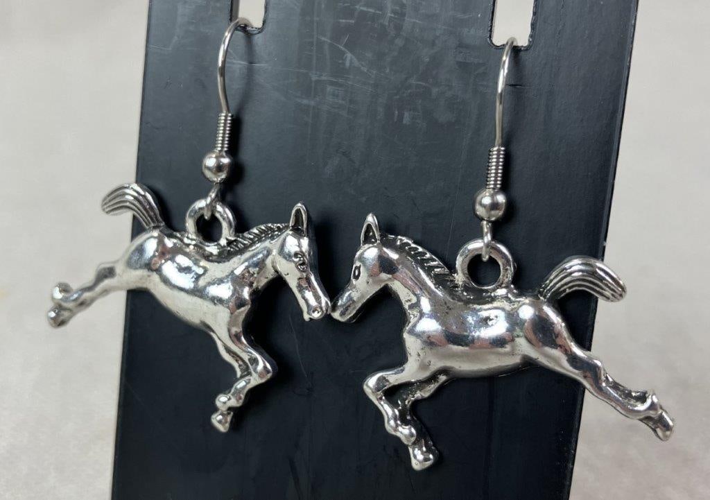 Silvertone Horse Design Bib Necklace and Earring Demi-Parure - 5