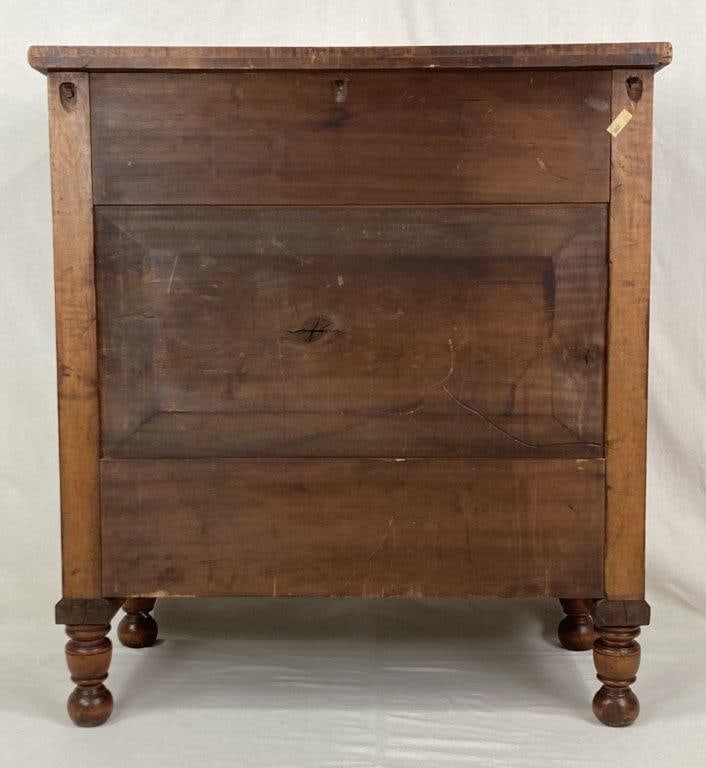 Tiger Maple Chest, 19th Century - 10