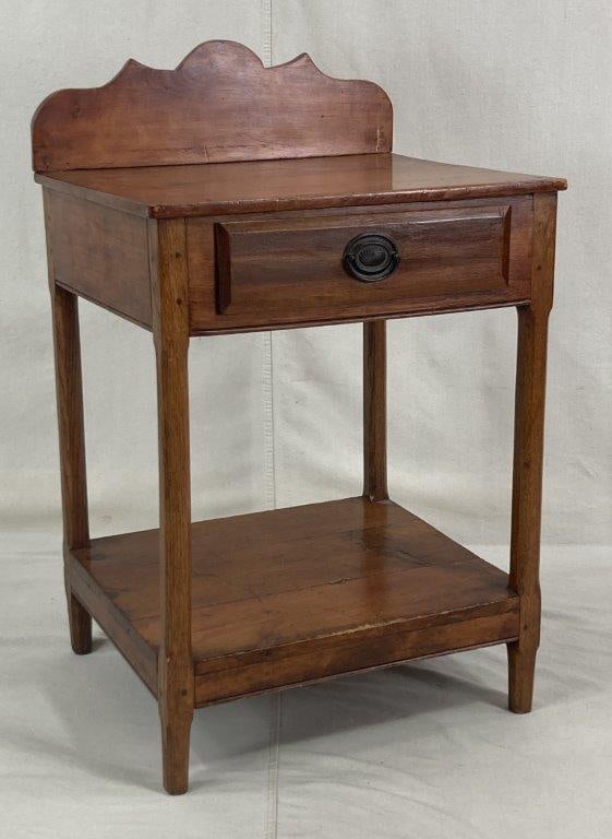 One-Drawer Stand (1 of 7)