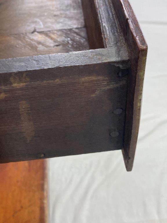 One-Drawer Stand - 3