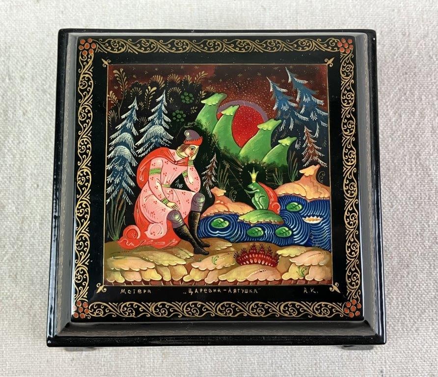 Hand Painted Russian Lacquer Box - 4