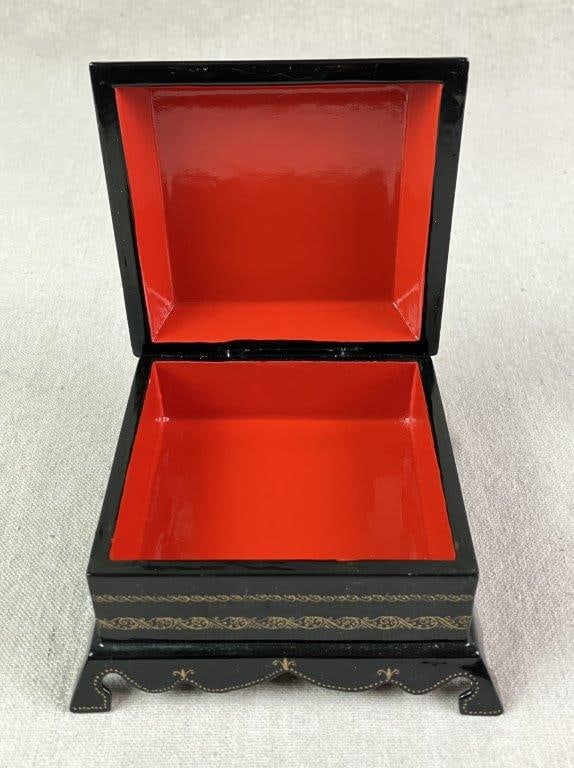 Hand Painted Russian Lacquer Box - 6