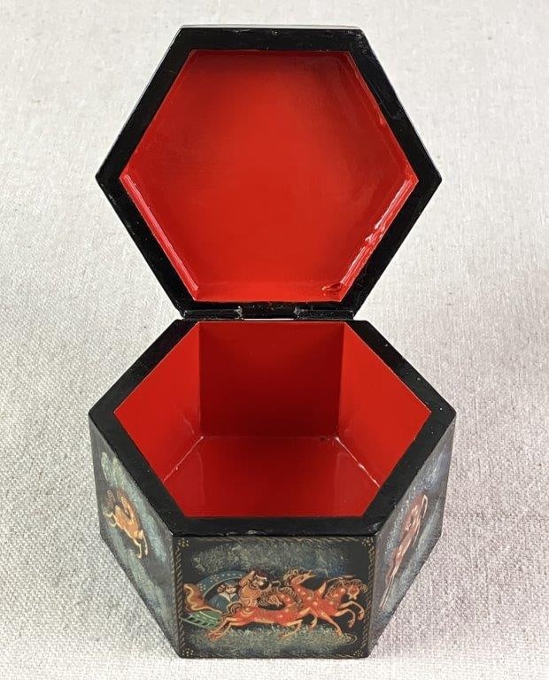 Hand Painted Russian Lacquer Box - 5