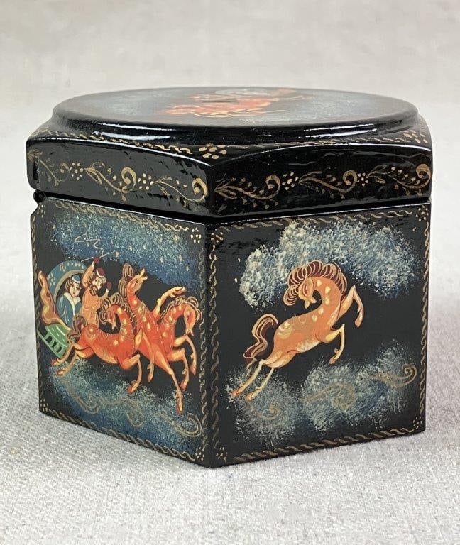 Hand Painted Russian Lacquer Box - 6