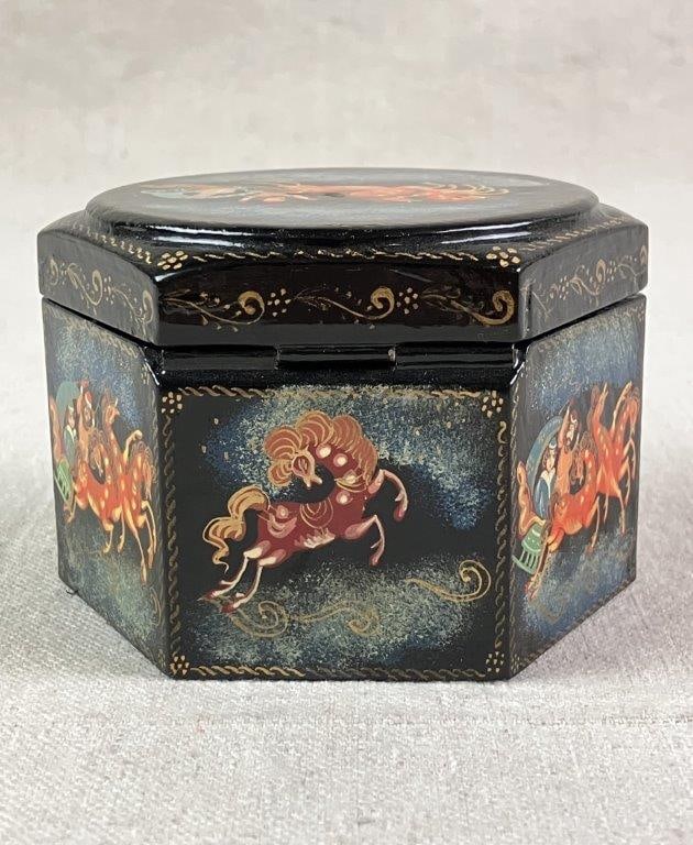 Hand Painted Russian Lacquer Box - 7