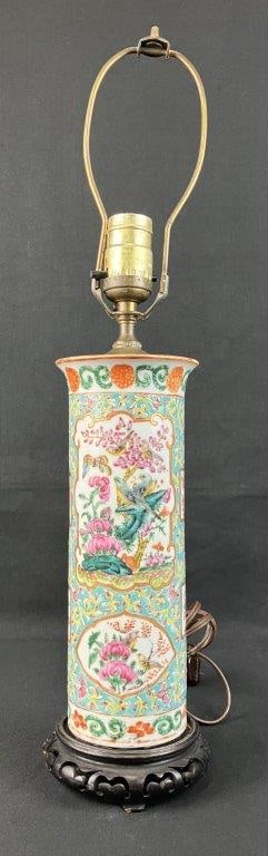 Chinese Rose Medallion Porcelain Lamp - 2