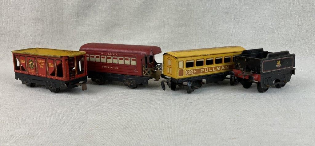 Four O Gauge Including Marx, Lionel, and Hornby - 2