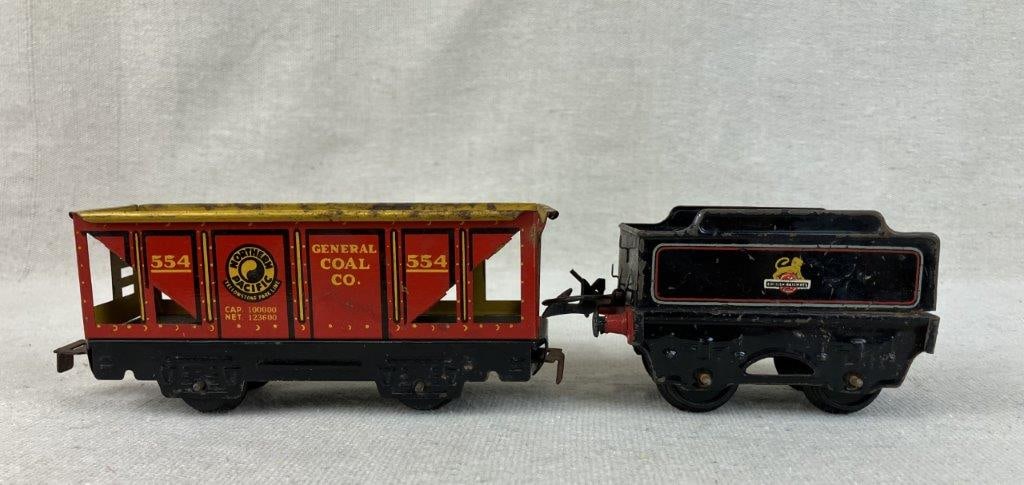 Four O Gauge Including Marx, Lionel, and Hornby - 3