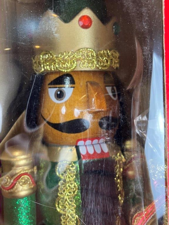 Six Christmas Nutcrackers - 7