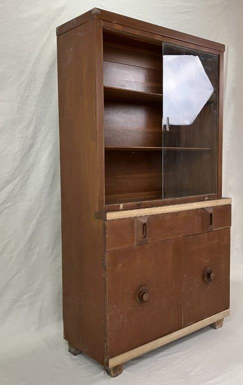 Mid Century Modern American China Cabinet - 4