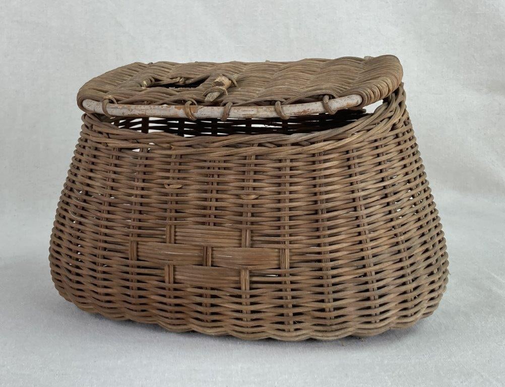 Wicker Creel Basket (1 of 6)