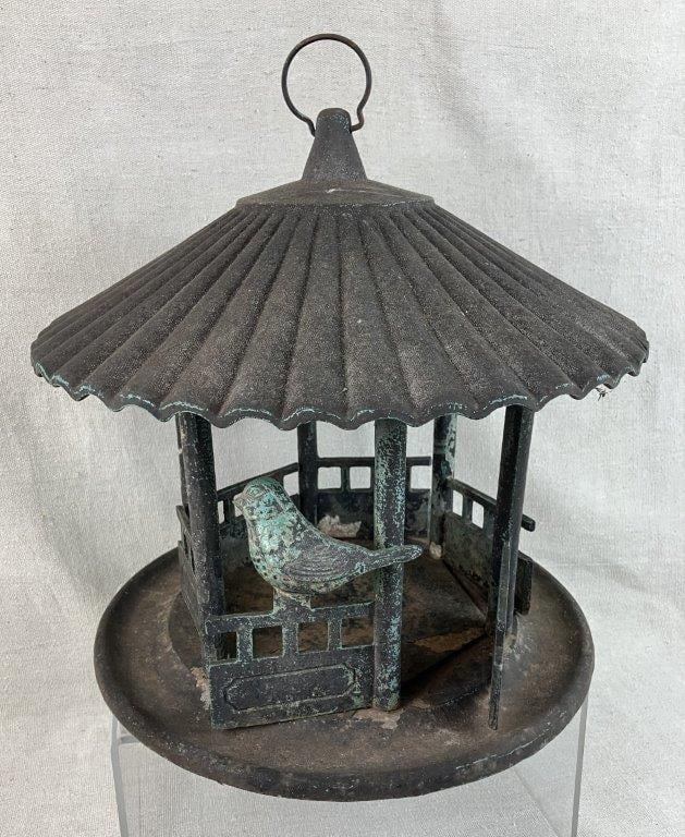 Cast Iron Bird Feeder (1 of 6)