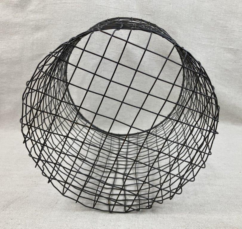 Wire Wastebasket - 4