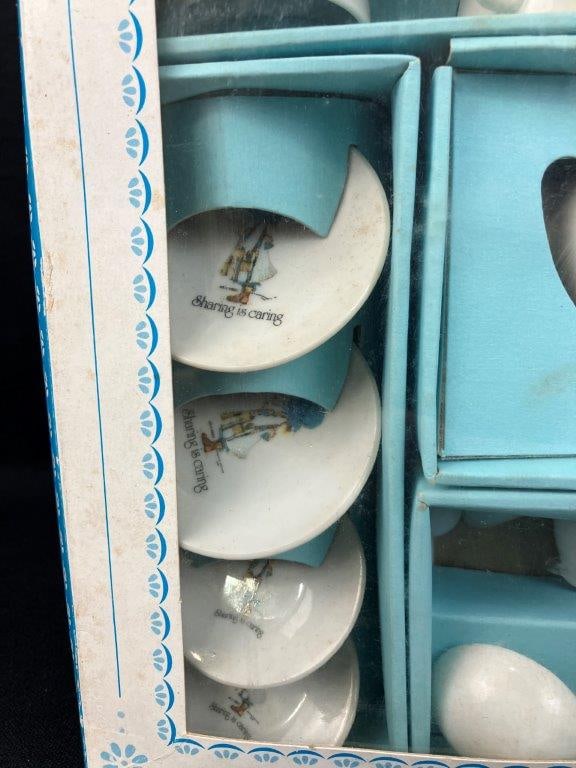 Childrenâ€™s Holly Hobbie China Tea Set - 2