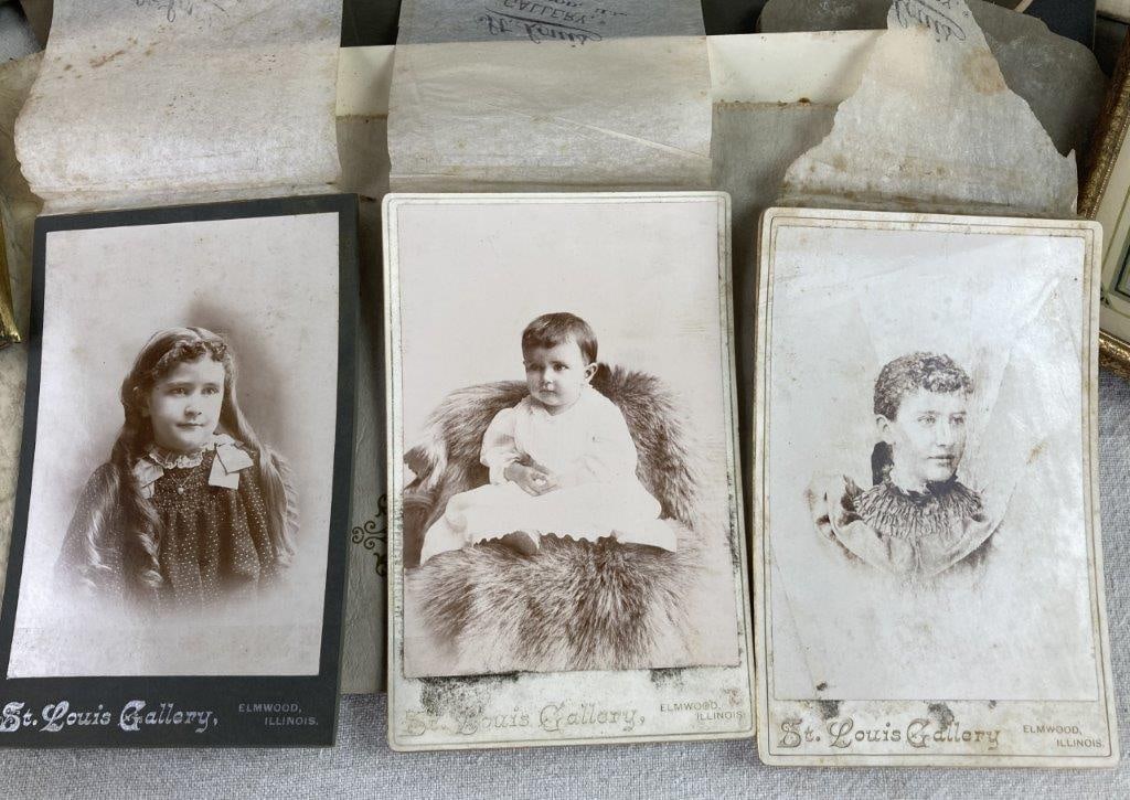 Collection of 19th and 20th Century Portraits - 5
