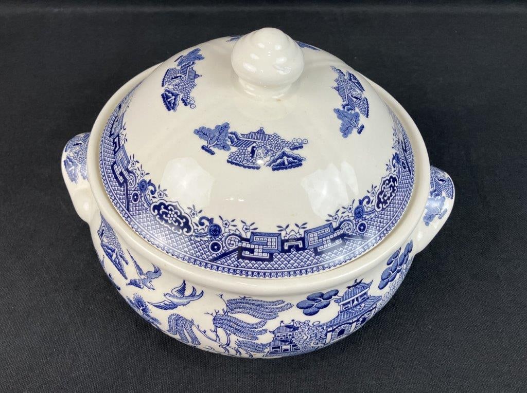 Blue Willow Blue and White Covered Dish - 6