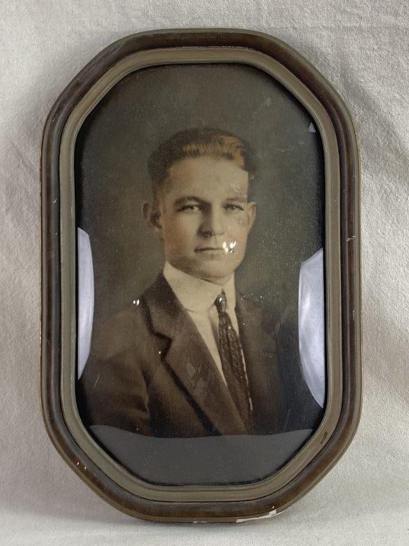 Early 20th Century Portrait of Man with Flower Display - 2