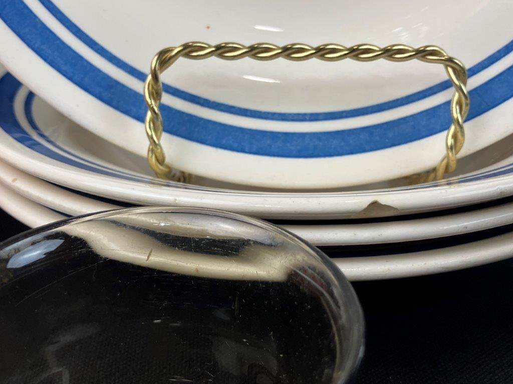 Twenty Piece Dinnerware Lot - 3