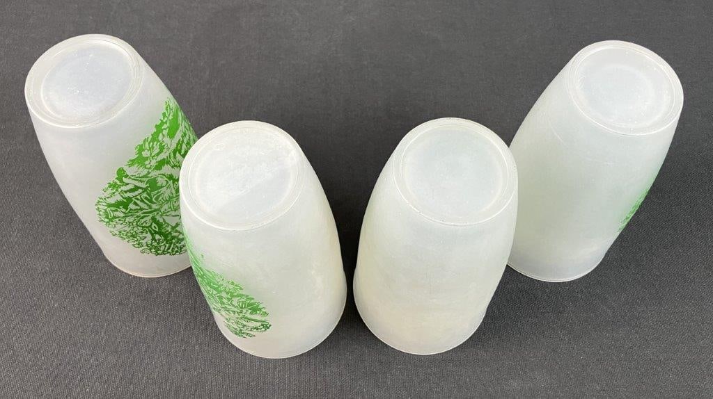 Four Frosted Green Toile Glasses - 4