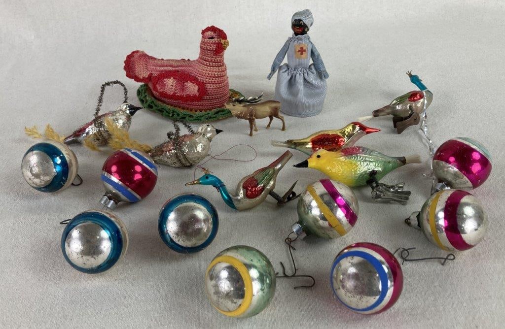 20th Century Christmas Ornaments and Decor (1 of 5)