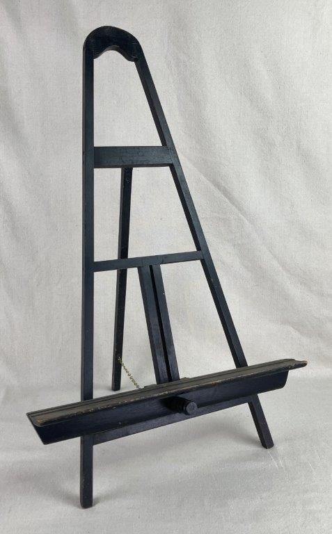 Painted Wood Easel (1 of 5)
