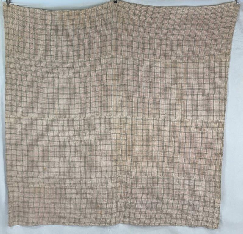 Red Pattern Quilt - 4