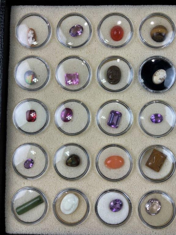 Lot of 50 Gemstones Including Precious Stones - 2