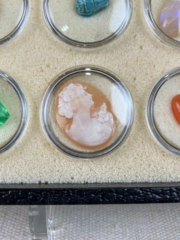 Lot of 50 Gemstones Including Precious Stones - 5