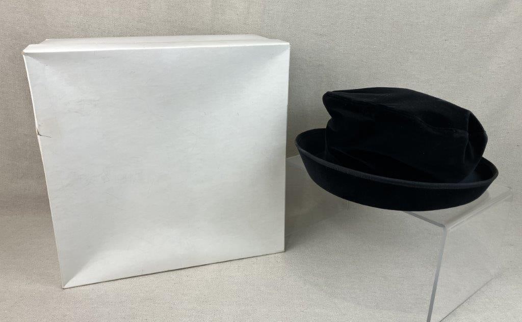 Vintage Ruth Kropveld Chapeau Creations Black Velvet Hat - 2