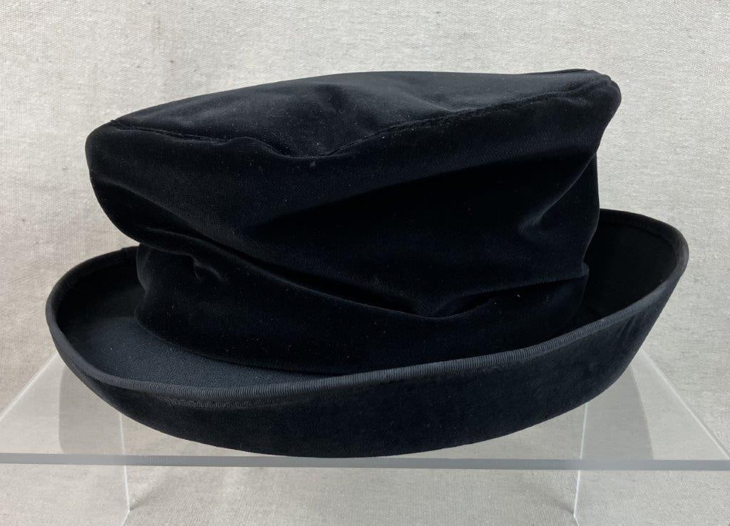 Vintage Ruth Kropveld Chapeau Creations Black Velvet Hat - 5