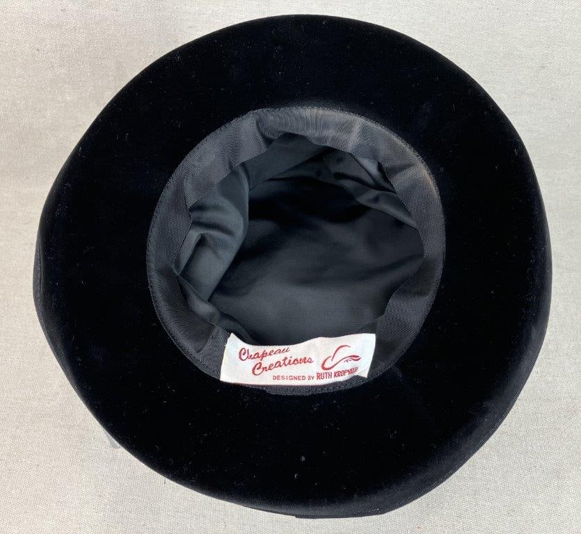 Vintage Ruth Kropveld Chapeau Creations Black Velvet Hat - 6