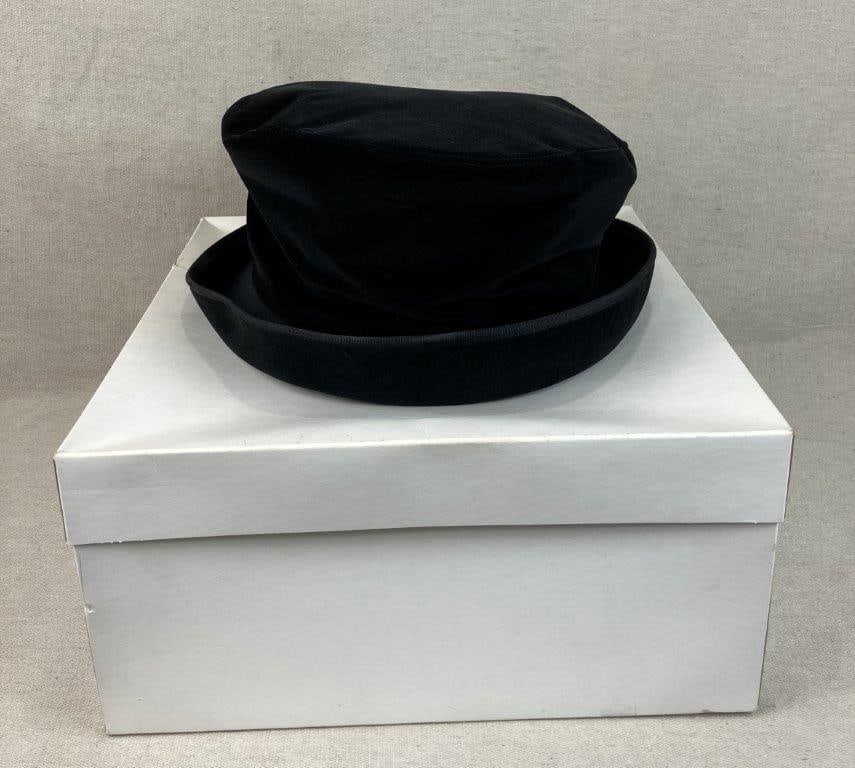 Vintage Ruth Kropveld Chapeau Creations Black Velvet Hat - 8