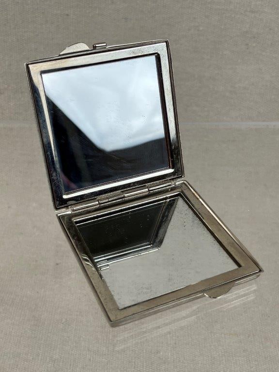 Four Vintage Compacts - 12
