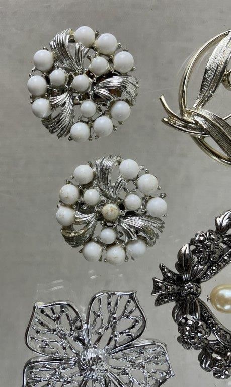 Assortment of Silver-tone Floral Brooches Including Sarah Coventry - 4