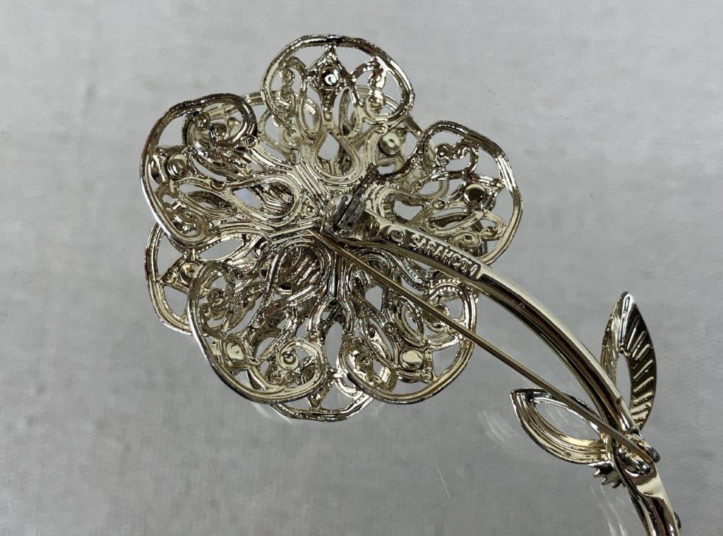 Sarah Coventry Floral Brooches and Earrings - 7
