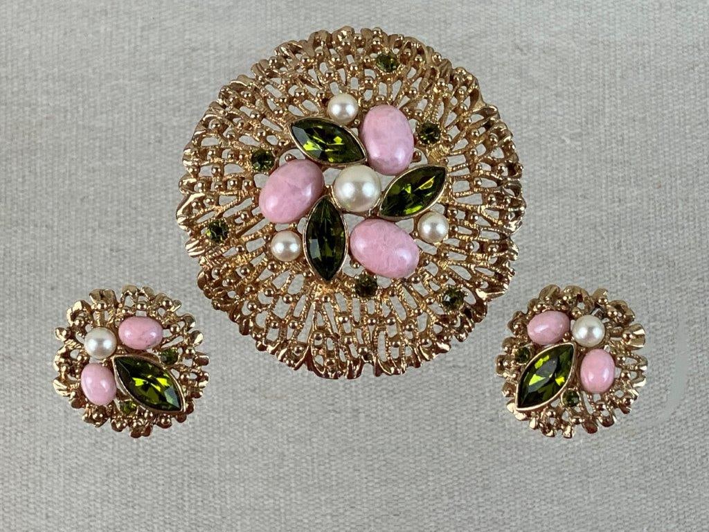 Sarah Coventry Gold Tone Filigree Brooch and Clip-On Earrings, 1970: Vintage costume jewelry set by Sarah Coventry from the 1970 "Fashion Splendor" collection, including a large brooch and matching clip-on earrings, each featuring gold tone reticulated filigree setting