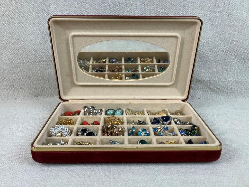 Assortment of Vintage Costume Earrings with Velvet Box - 2