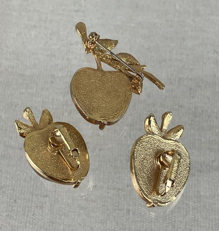 Sarah Coventry Gold-tone Apple Brooch and Clip-On Earrings, 1970 - 3
