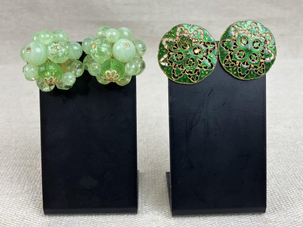 Vintage Costume Jewelry Assortment in Green Tones - 5