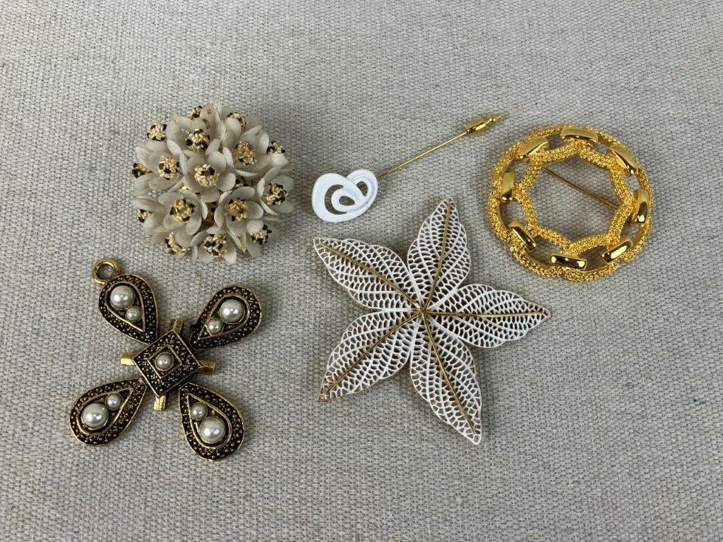 Gold Tone and Beaded Costume Jewelry Assortment Including Trifari - 5
