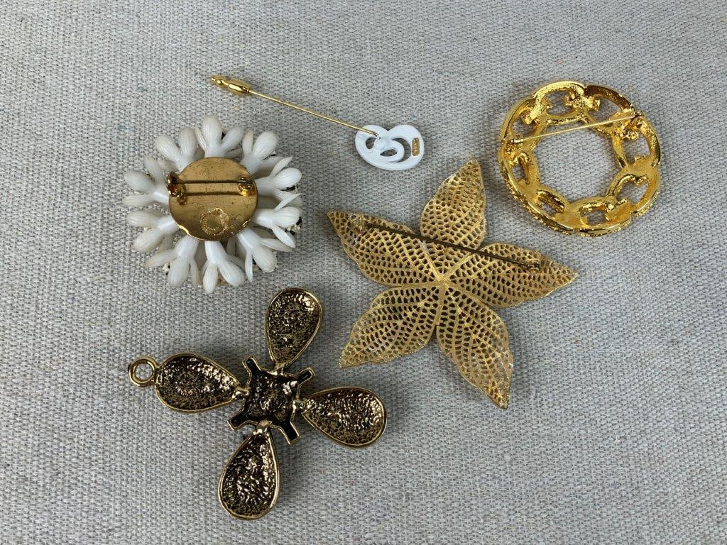 Gold Tone and Beaded Costume Jewelry Assortment Including Trifari - 6